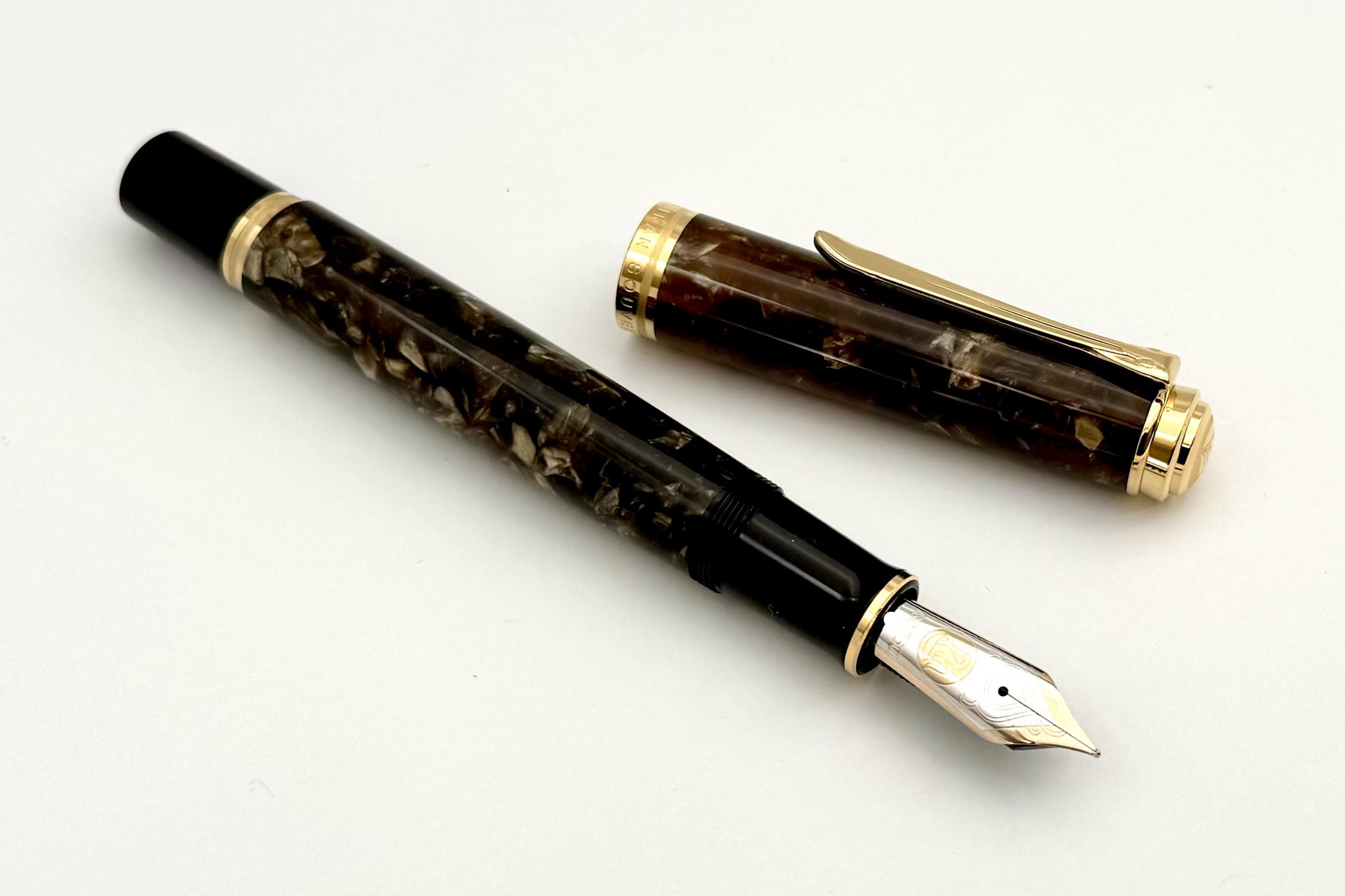 PelikanSESouveranM1000RenaissanceBrownFP_B